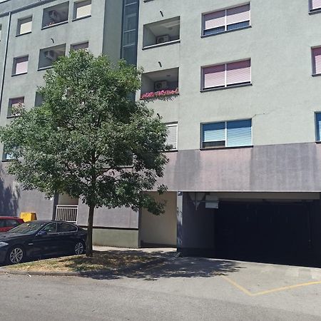Zagreb Lake Star & Included Garage Parking Place 外观 照片